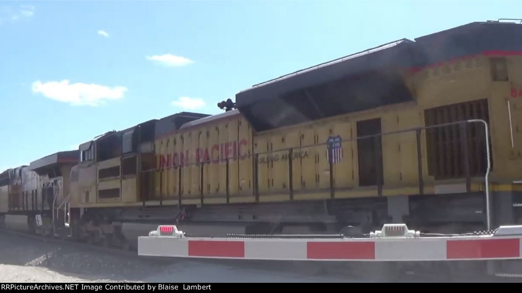 Flagless SD70ACe